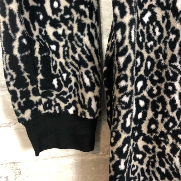 Nick & Nora One Piece Fleece Jogger Cat Pajamas Small Hoodie Black Animal Print - Picture 11 of 12